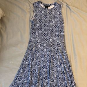 patterned blue dress